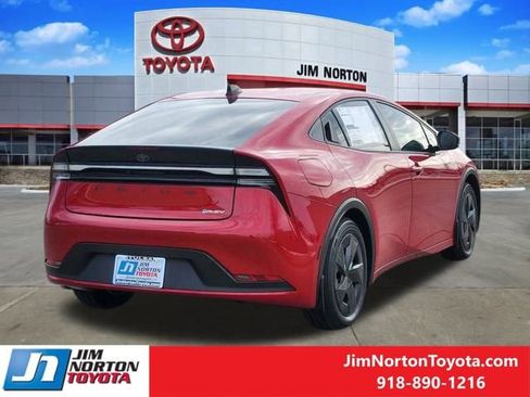 New 2026 Toyota Prius SE image 3