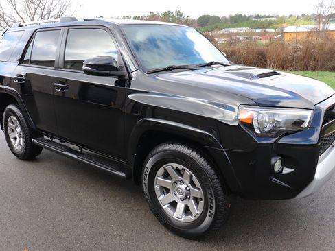 Used 2016 Toyota 4Runner Trail Premium image 17