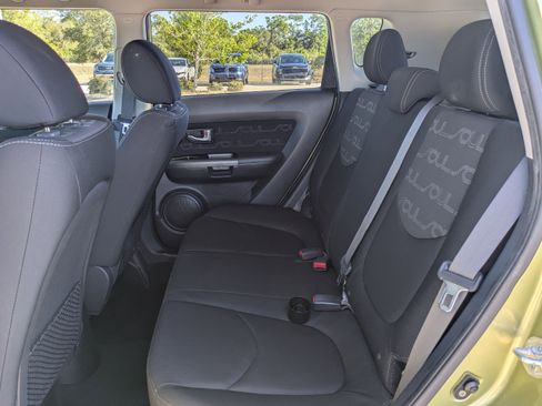 Used 2013 Kia Soul + image 14