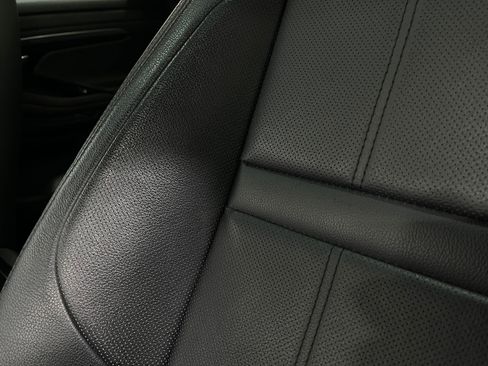 Used 2021 Land Rover Range Rover Evoque R-Dynamic S image 18