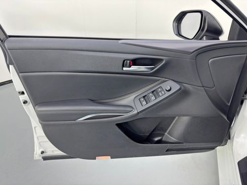 Used 2021 Toyota Avalon XSE image 40