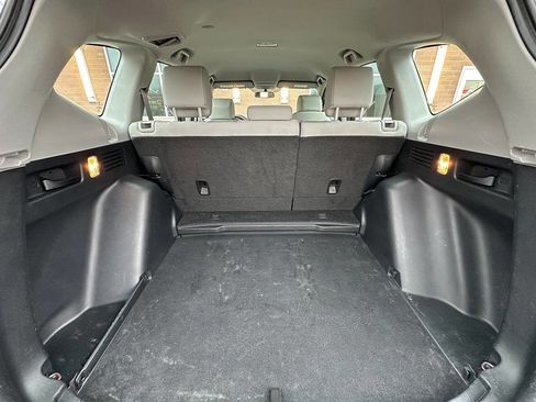 Used 2018 Honda CR-V LX image 5