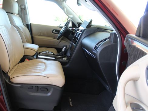 Used 2023 Nissan Armada Platinum w/ Captain's Chairs Package RWD image 14