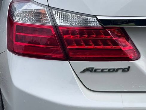 Used 2015 Honda Accord EX-L image 7