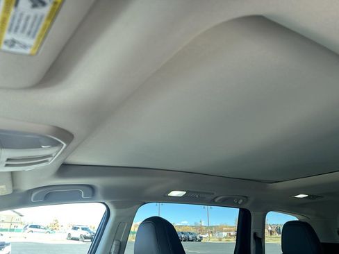 Certified 2024 Subaru Ascent Limited w/ Technology Package image 17