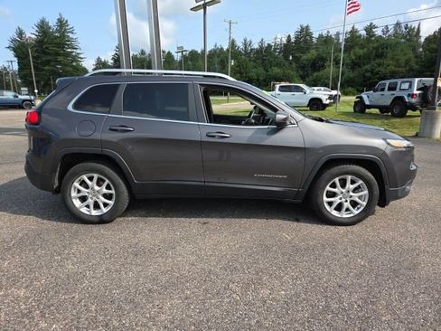 Used 2014 Jeep Cherokee Latitude w/ Cold Weather Group FWD image 26