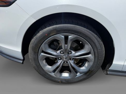 Used 2023 Honda Accord EX image 9