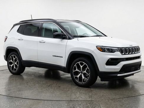 Used 2025 Jeep Compass Limited image 1