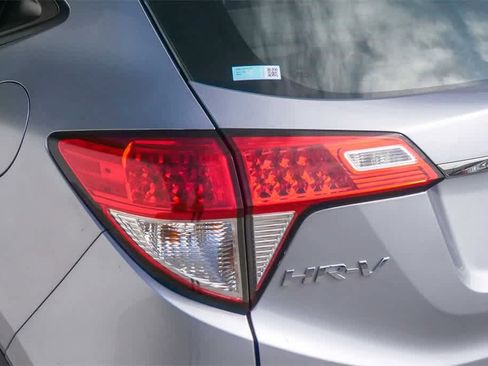 Used 2022 Honda HR-V LX image 10