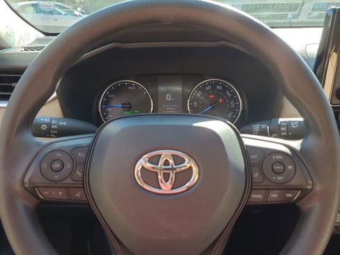 Used 2022 Toyota RAV4 XLE image 26