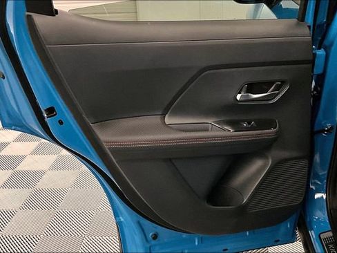 New 2025 Nissan Kicks SR w/ SR Premium Package image 31