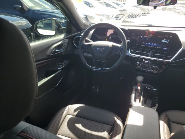 Used 2026 Chevrolet Trax RS FWD image 22