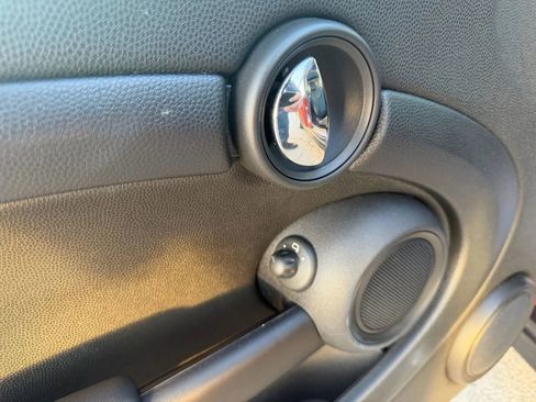 Used 2013 MINI Cooper Hardtop image 10