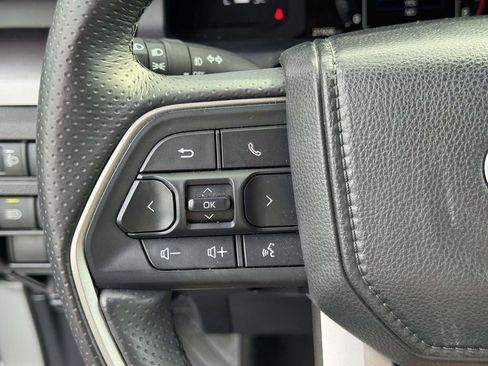 Used 2025 Toyota 4Runner SR5 image 11