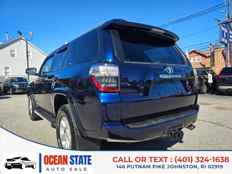 Used 2015 Toyota 4Runner SR5 AWD/4WD image 3