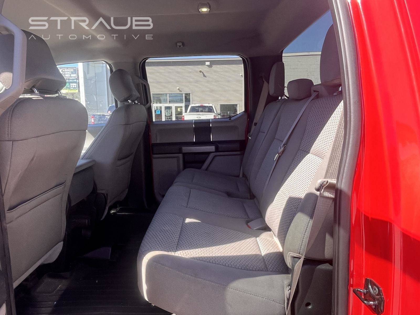 Used 2015 Ford F150 XLT AWD/4WD image 5