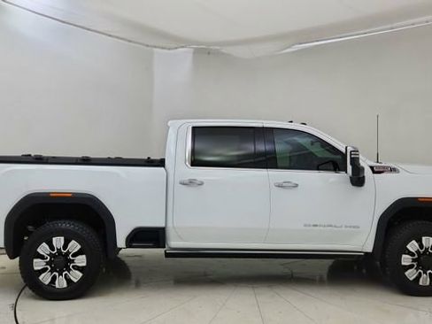 Used 2025 GMC Sierra 3500 Denali w/ Denali Reserve Package image 6