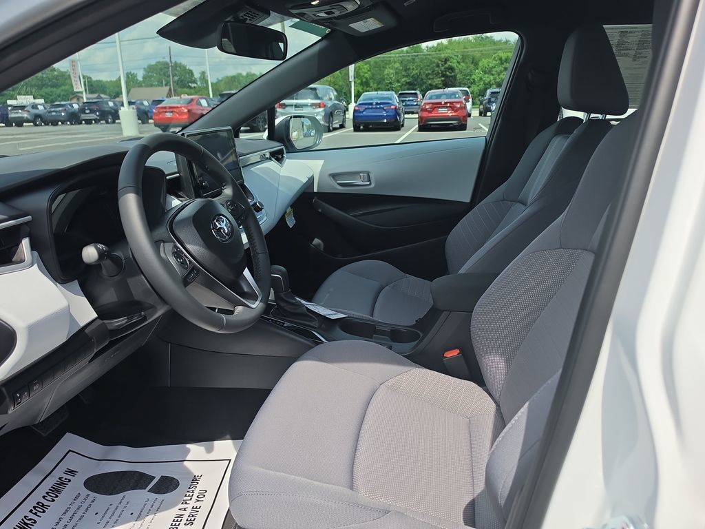 Used 2026 Toyota Corolla SE FWD image 10