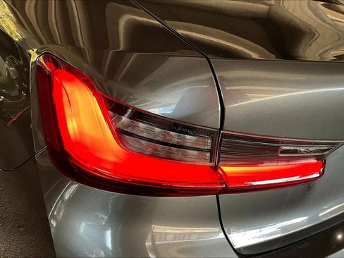 Used 2019 BMW 330i Sedan w/ Convenience Package image 28