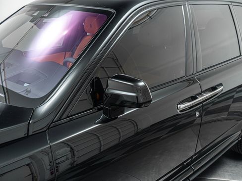 Used 2024 Rolls-Royce Cullinan Black Badge w/ Driver's Package AWD/4WD image 43