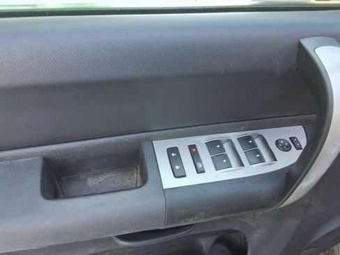 Used 2009 Chevrolet Silverado 1500 LT AWD/4WD image 19