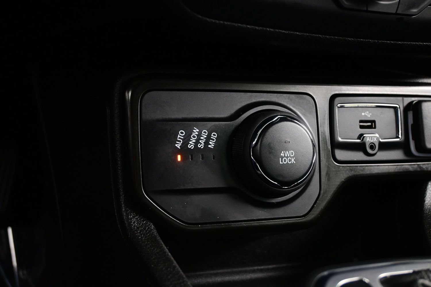 Used 2023 Jeep Renegade Limited AWD/4WD image 24