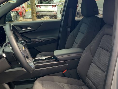 Used 2025 Chevrolet Equinox LT FWD image 20