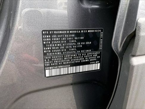 Used 2024 Volkswagen Tiguan SE w/ Panoramic Sunroof Package AWD/4WD image 32