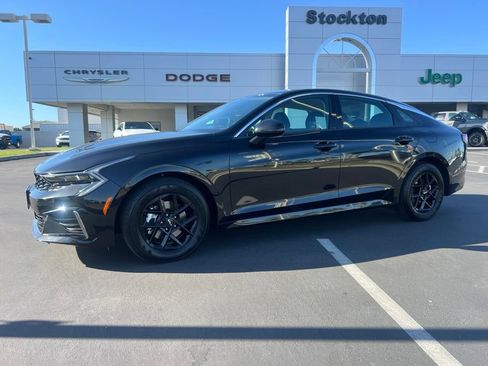 Used 2025 Kia K5 LXS FWD image 1