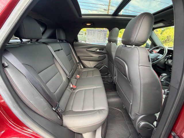 Used 2024 Chevrolet TrailBlazer RS w/ Convenience Package AWD/4WD image 36