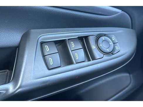 Used 2023 Chevrolet Bolt EUV LT w/ Convenience Package FWD image 12