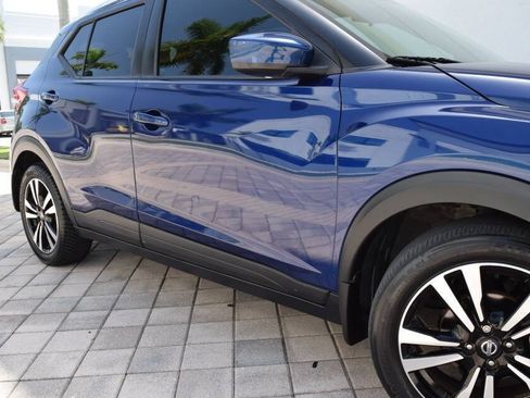 Used 2018 Nissan Kicks SV FWD image 17