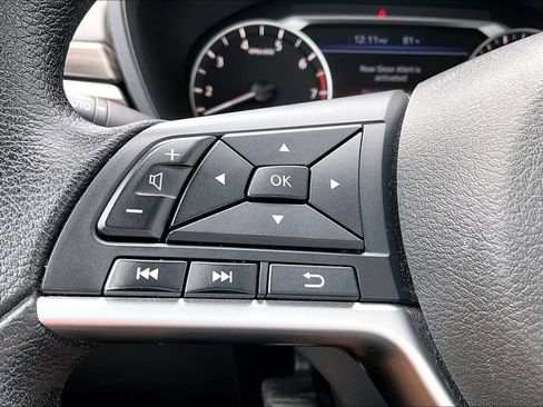 Used 2024 Nissan Altima 2.5 SV FWD image 17