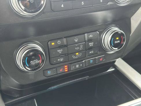 Used 2020 Ford F150 Lariat w/ Equipment Group 502A Luxury AWD/4WD image 28