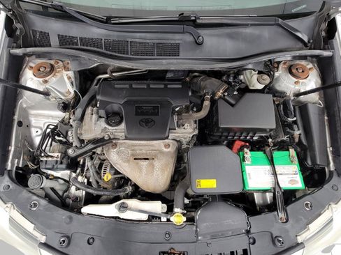 Used 2012 Toyota Camry SE FWD image 9
