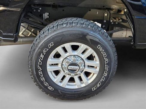 Used 2017 Ford F250 XLT w/ XLT Value Package image 26