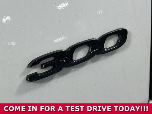 Used 2023 Chrysler 300 Touring w/ Sport Appearance Package image 32