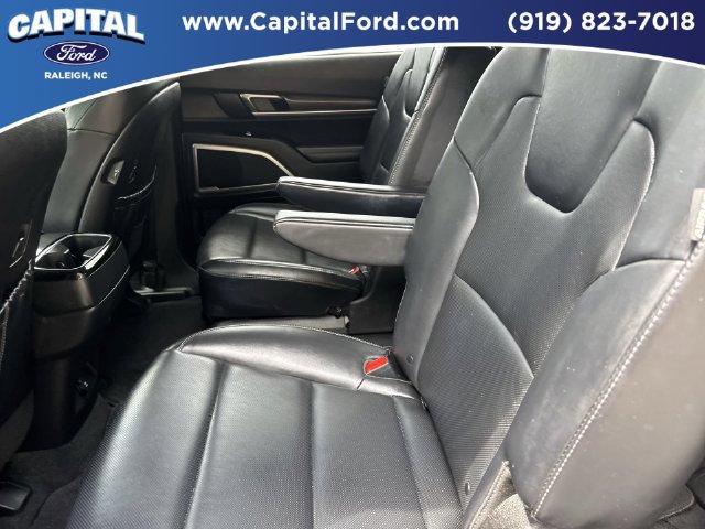 Used 2025 Kia Telluride S FWD image 18