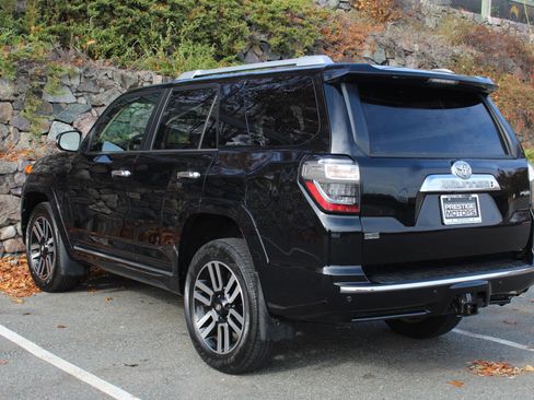 Used 2015 Toyota 4Runner Limited AWD/4WD image 7
