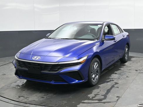 New 2026 Hyundai Elantra Blue image 5