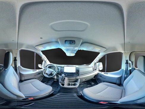 Used 2023 Ford Transit 350 XLT image 32