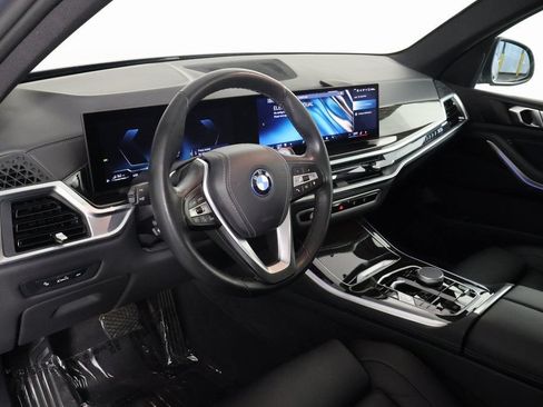 Used 2024 BMW X5 xDrive50e w/ Parking Assistance Package AWD/4WD image 7
