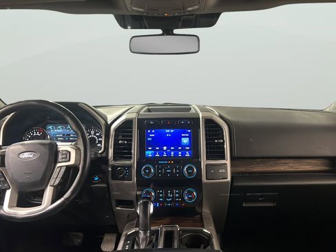 Used 2020 Ford F150 Lariat image 14