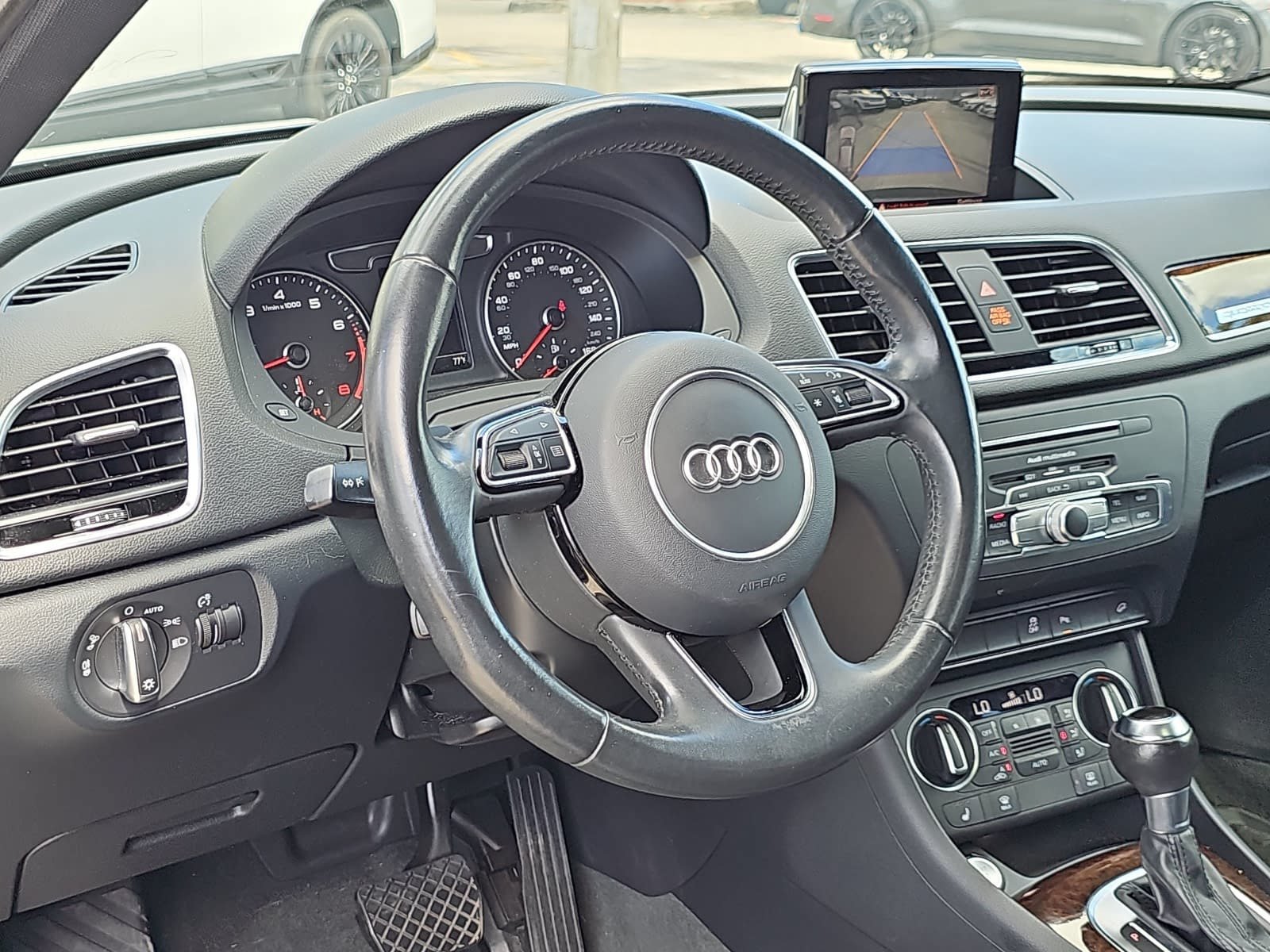 Used 2018 Audi Q3 2.0T Premium Plus w/ Premium Plus Package AWD/4WD image 14