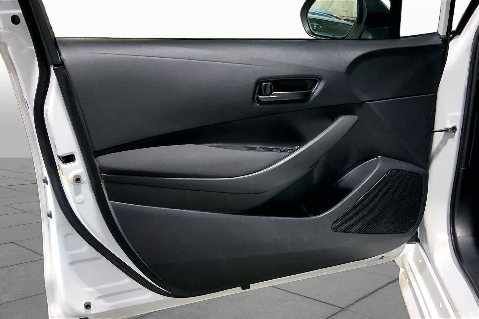 Used 2024 Toyota Corolla LE FWD image 22