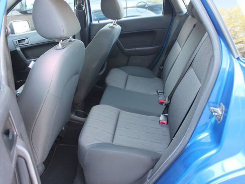 Used 2010 Ford Focus SE FWD image 24