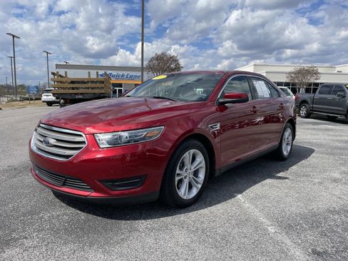 Used 2017 Ford Taurus SEL w/ Equipment Group 201A image 10