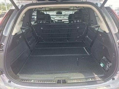 Used 2025 Volvo XC90 B6 Ultra w/ Protection Package Premier image 17