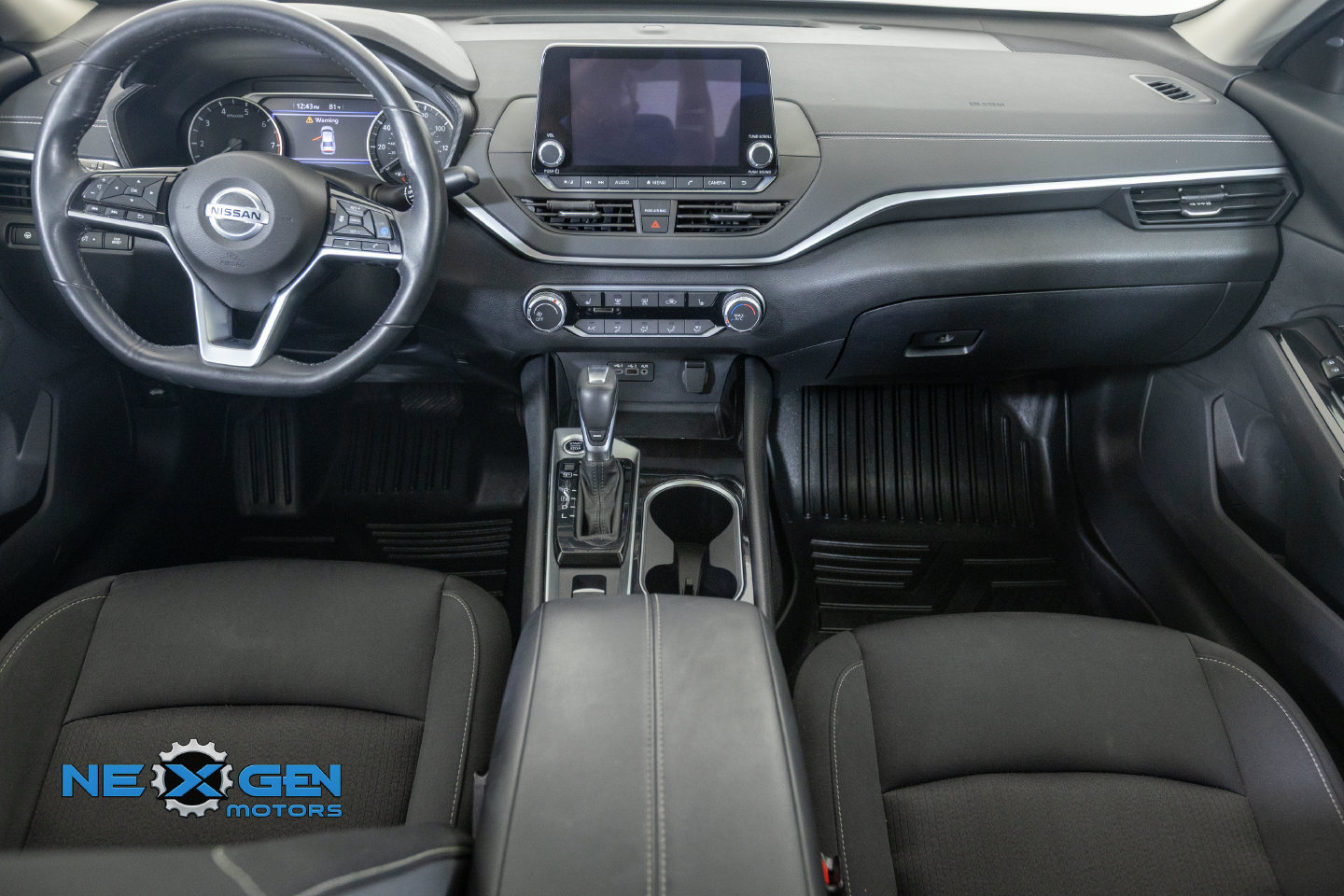 Used 2021 Nissan Altima 2.5 SV w/ SV Premium Package FWD image 4