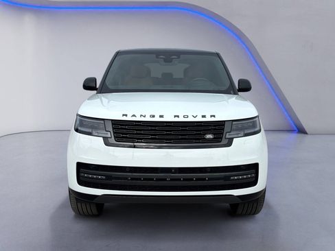 Used 2025 Land Rover Range Rover SE AWD/4WD image 9